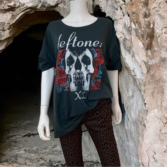 Daydreamer Tops - Official Deftones 20th Anniversary Daydreamer T-Shirt Size Large